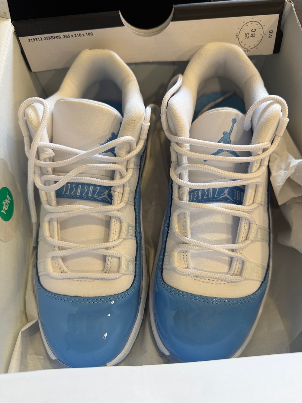 Jordan Kids Low-Top Sneakers - White & Light Blue Patent